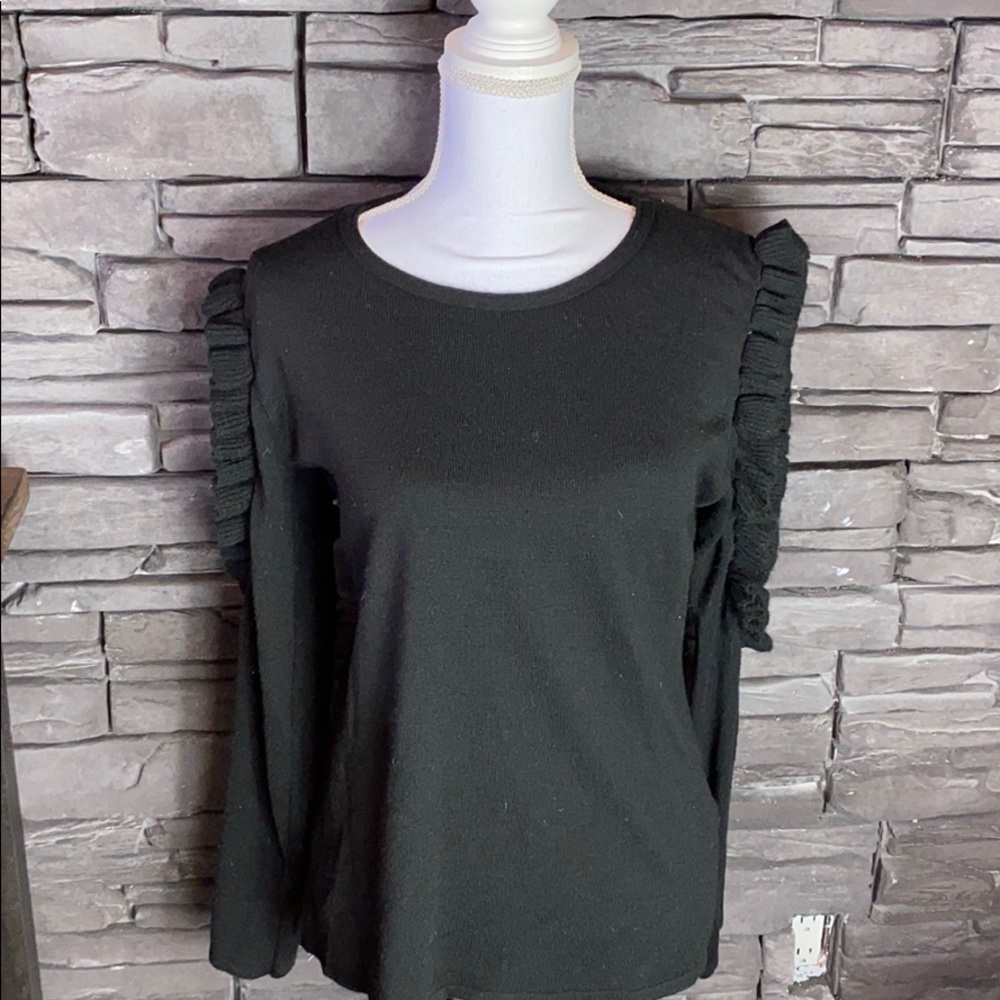 Boohoo Black Cold Shoulder Sweater M/L